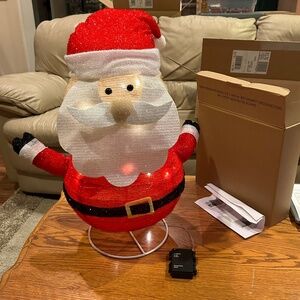 NIB Avon Santa Outdoor Light Up